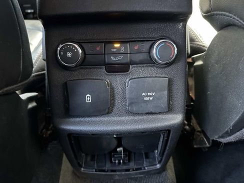 Used 2018 Ford Explorer Limited image 12