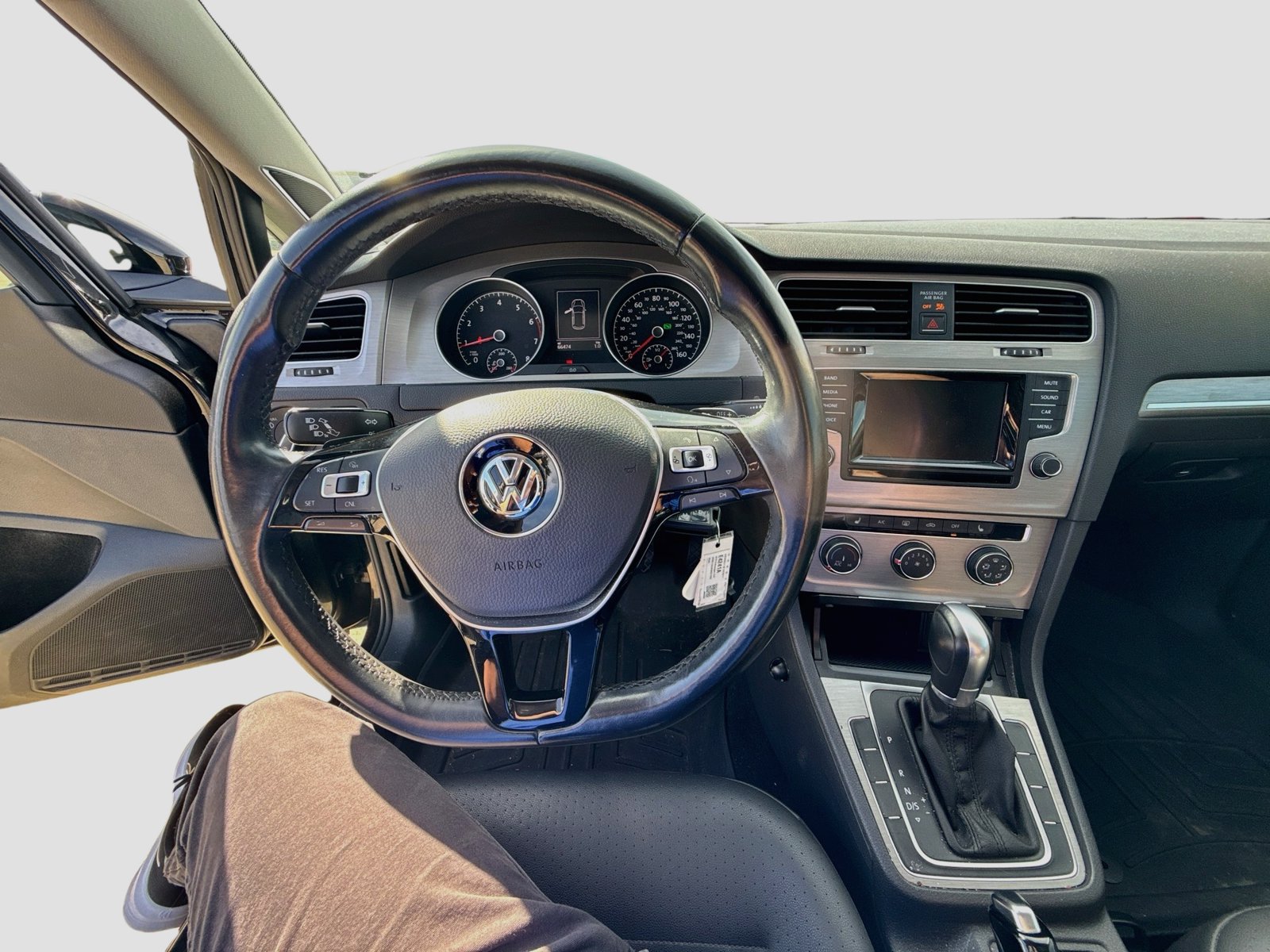 Used 2015 Volkswagen Golf SE w/ Lighting Package FWD image 11
