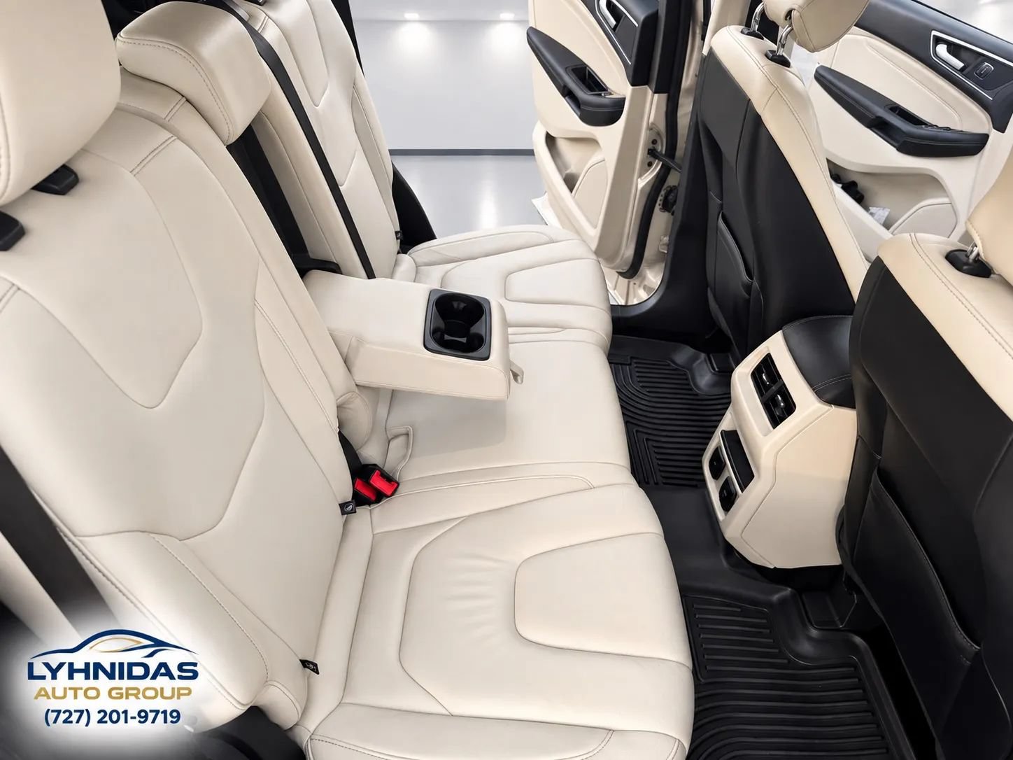 Used 2017 Ford Edge Titanium w/ Technology Package FWD image 14
