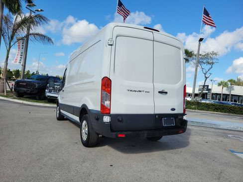 Used 2015 Ford Transit 250 148 Medium Roof w/ Exterior Upgrade Package image 7