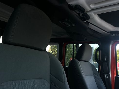 Used 2020 Jeep Wrangler Unlimited Sport image 19