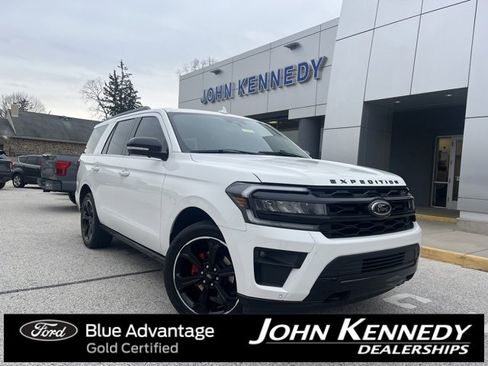 Certified 2022 Ford Expedition Limited image 1