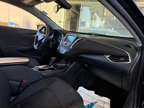 Used 2016 Chevrolet Malibu LT image 13