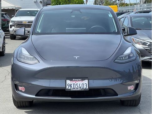 Used 2023 Tesla Model Y 2WD image 2