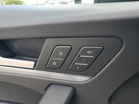 Used 2025 Audi Q5 2.0T Premium image 33