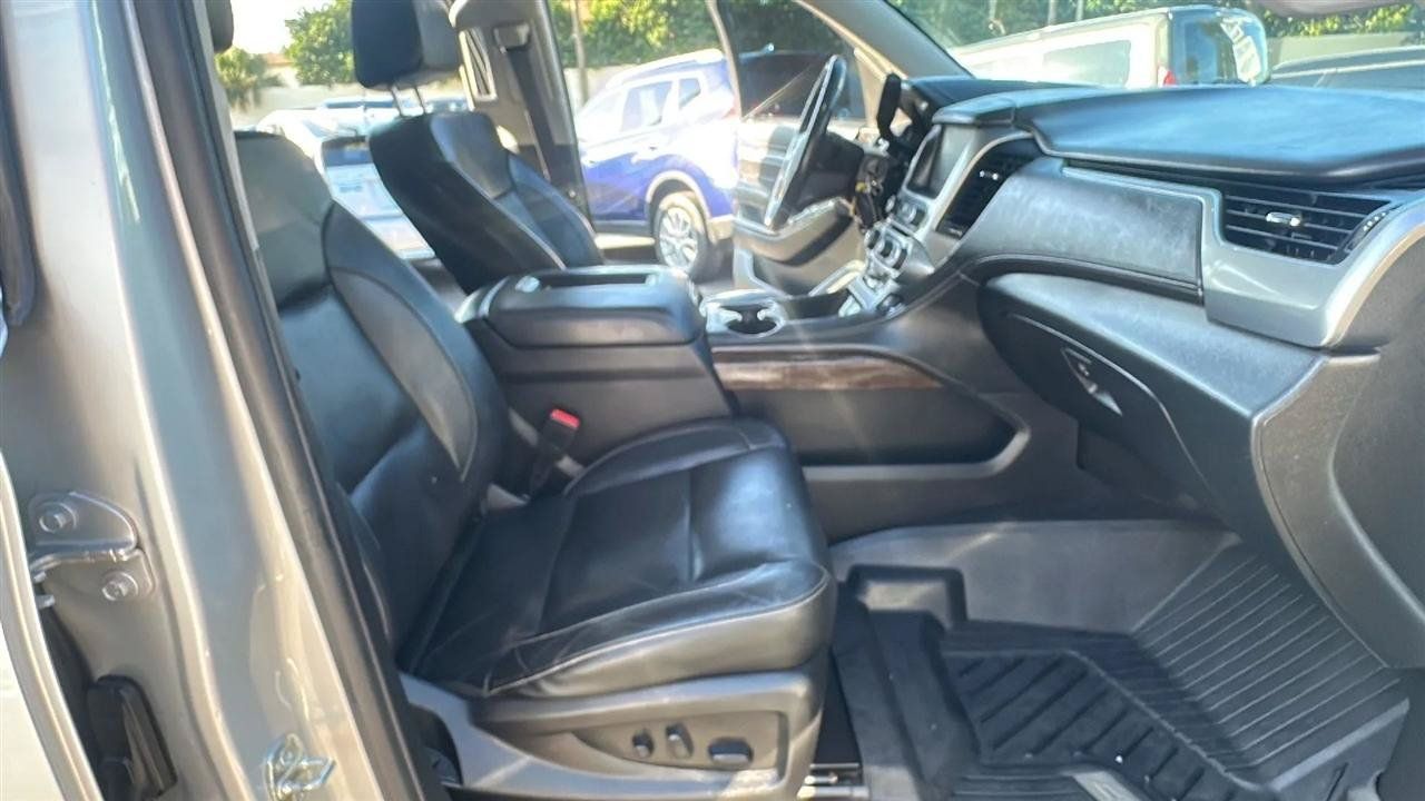 Used 2020 Chevrolet Suburban LT AWD/4WD image 35