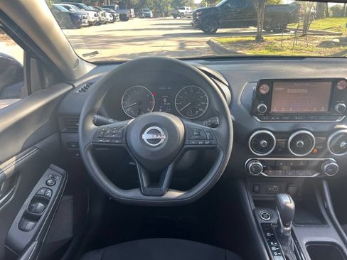 Used 2025 Nissan Sentra S FWD image 14
