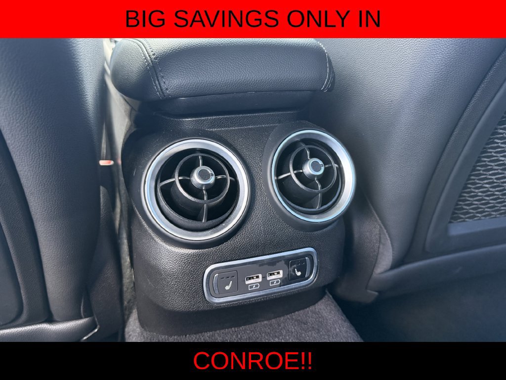 Used 2024 Alfa Romeo Giulia Veloce RWD image 25