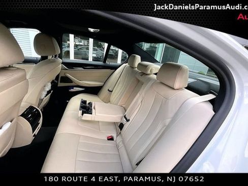 Used 2021 BMW 530e xDrive w/ Premium Package AWD/4WD image 18