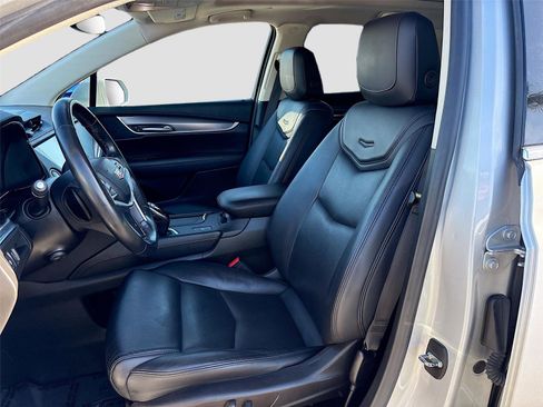 Used 2018 Cadillac XT5 Luxury image 24
