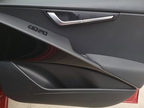 Used 2023 Kia Niro EX Touring image 7