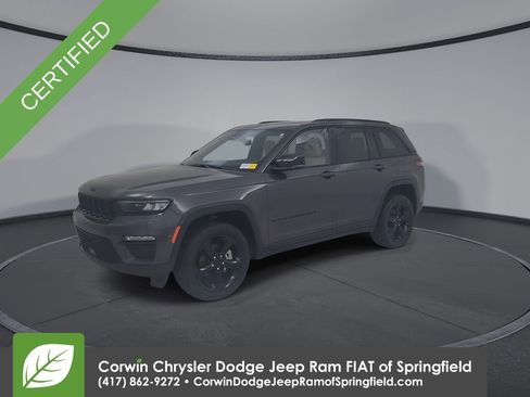 Used 2023 Jeep Grand Cherokee Limited w/ Black Appearance Package image 7