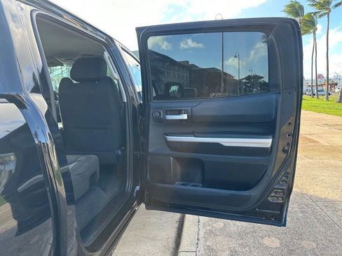 Used 2014 Toyota Tundra SR5 w/ TRD Off Road Package image 16