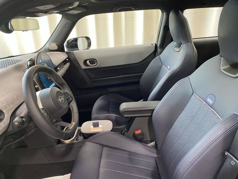 Used 2025 MINI Cooper S FWD image 5