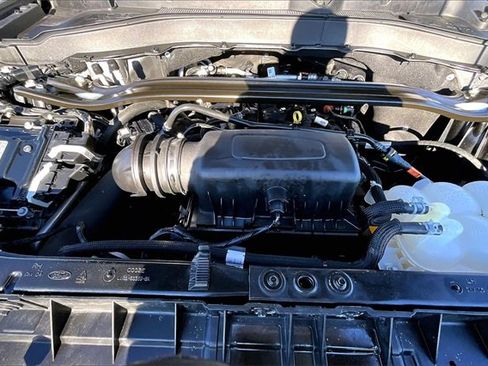 Used 2023 Ford Explorer Limited image 7