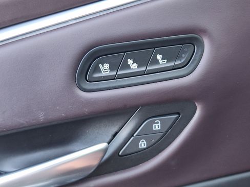 Used 2022 Cadillac Escalade ESV Sport Platinum w/ LPO, ONYX Package image 22