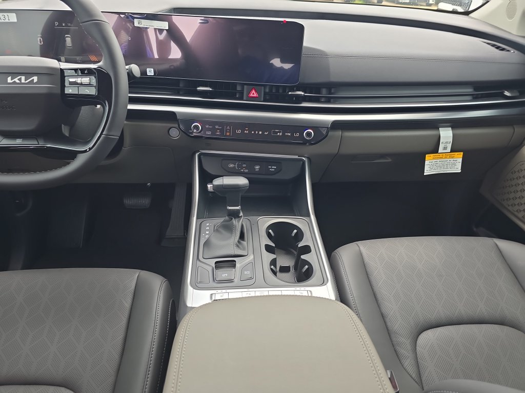 New 2027 Kia Carnival FWD image 14