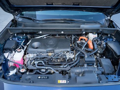 Certified 2022 Toyota RAV4 XLE Premium image 19