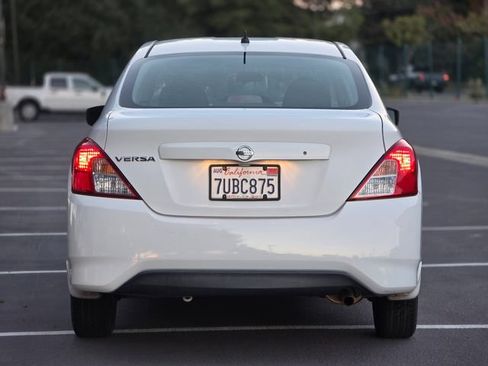 Used 2016 Nissan Versa S FWD image 9