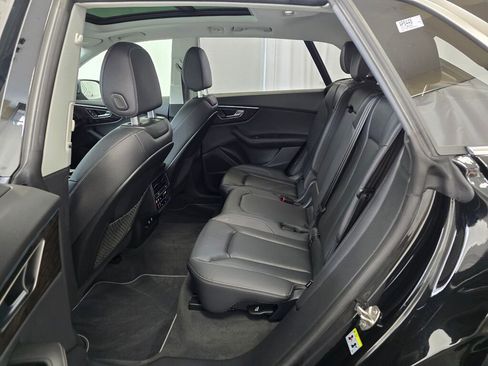 Used 2023 Audi Q8 Prestige image 18