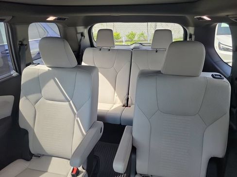 Used 2024 Lexus TX 350 FWD w/ Captains Chair Package image 10
