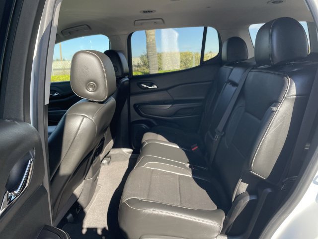 Used 2020 GMC Acadia SLT FWD image 25