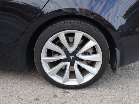 Used 2018 Tesla Model 3 Long Range image 22