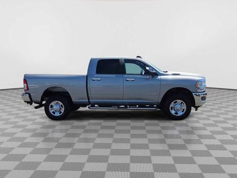 Used 2022 RAM 2500 Big Horn AWD/4WD image 9