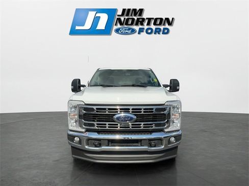 Used 2024 Ford F250 XLT image 8