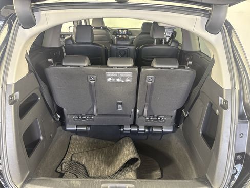 Certified 2024 Honda Odyssey Touring image 21