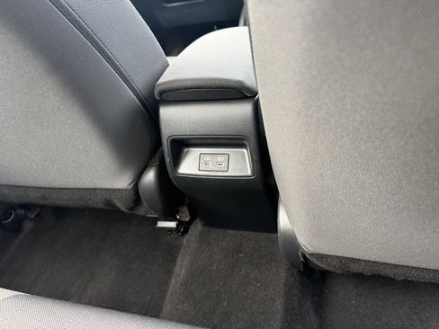 Used 2023 Toyota Corolla LE image 34