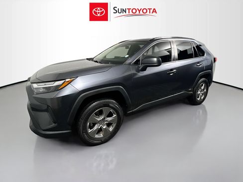 Used 2023 Toyota RAV4 LE image 9