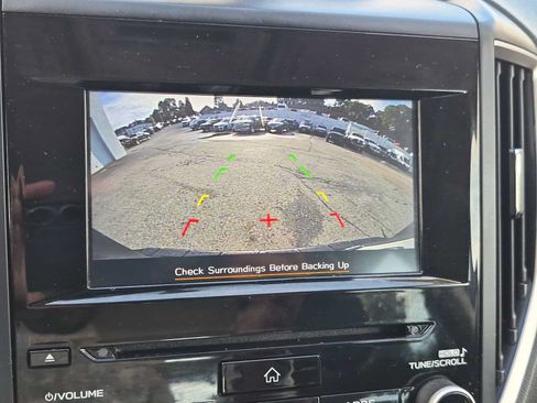 Used 2022 Subaru Forester Premium AWD/4WD image 23