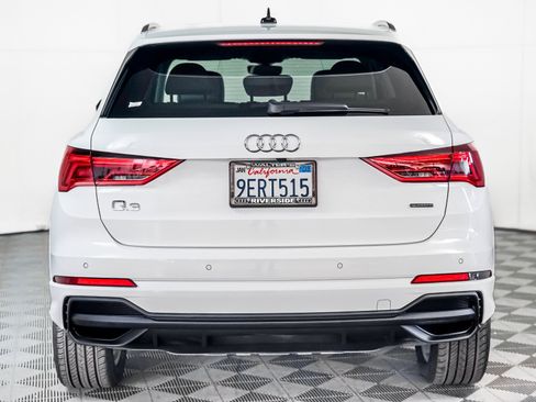 Used 2023 Audi Q3 2.0T Premium w/ Convenience Package image 10