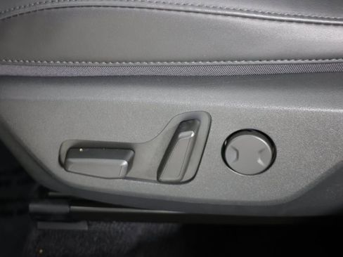 Used 2024 Kia Niro EX image 24