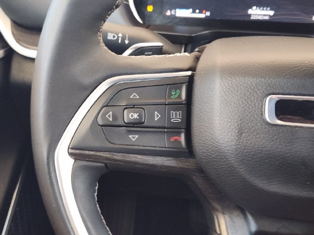 Used 2025 Jeep Grand Cherokee L Limited w/ Luxury Tech Group II AWD/4WD image 30
