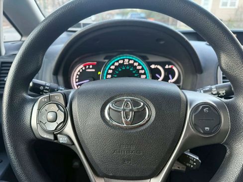 Used 2014 Toyota Venza LE w/ LE Convenience Package image 13