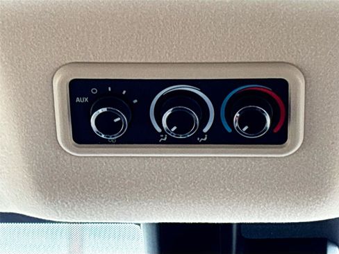 Used 2020 Chevrolet Express 3500 LT w/ LT Preferred Equipment Group RWD image 22