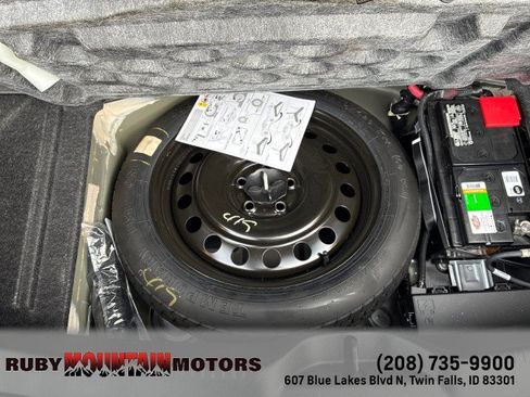 Used 2016 Chrysler 300 C w/ Safetytec Plus Group RWD image 28