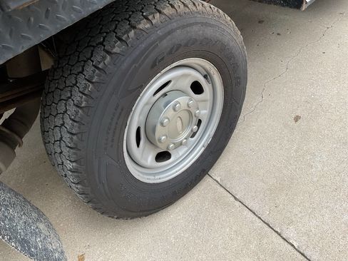 Used 2012 Ford F250 XL w/ PWR Equipment Group image 10