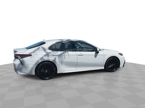 Used 2024 Toyota Camry XSE FWD image 10