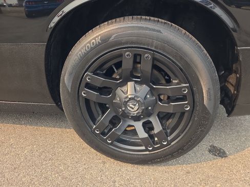 Used 2013 Dodge Challenger R/T Plus RWD image 10