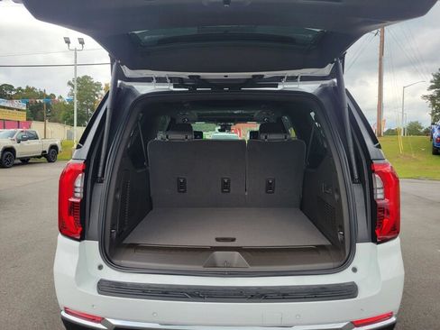 New 2026 GMC Yukon XL Elevation w/ Elevation Premium Package image 7