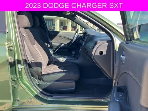Used 2023 Dodge Charger SXT w/ Blacktop Package image 10