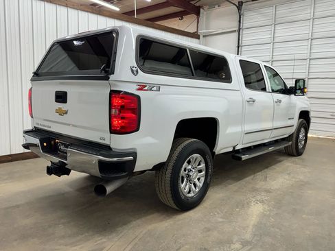 Used 2019 Chevrolet Silverado 2500 LTZ w/ Duramax Plus Package image 7