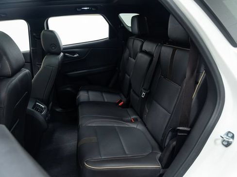Used 2022 Chevrolet Blazer Premier w/ LPO, Black Grille Bar Package AWD/4WD image 24