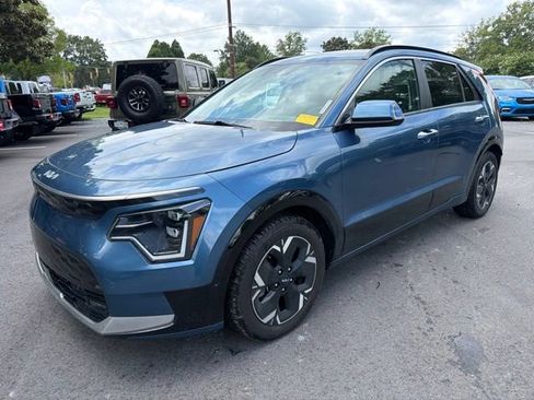 Used 2023 Kia Niro Wave w/ Wave Preserve Package FWD image 4