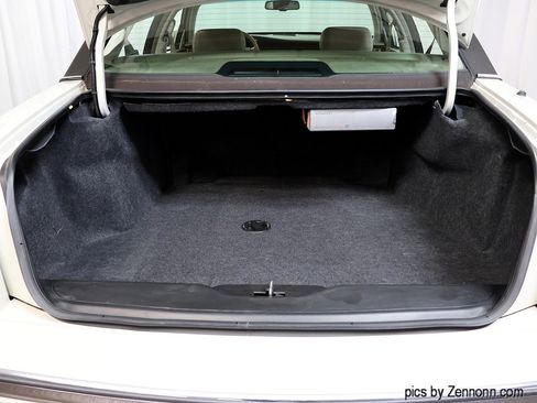 Used 1996 Cadillac De Ville 4dr Sdn image 26