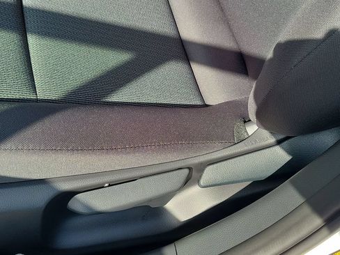 New 2026 Toyota Prius LE FWD image 22