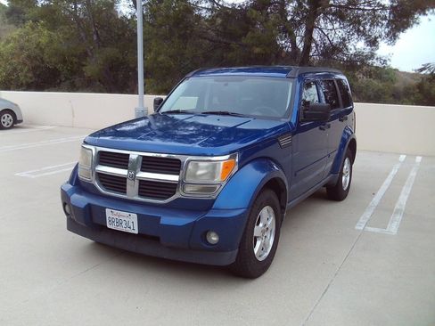 Used 2009 Dodge Nitro SE image 1
